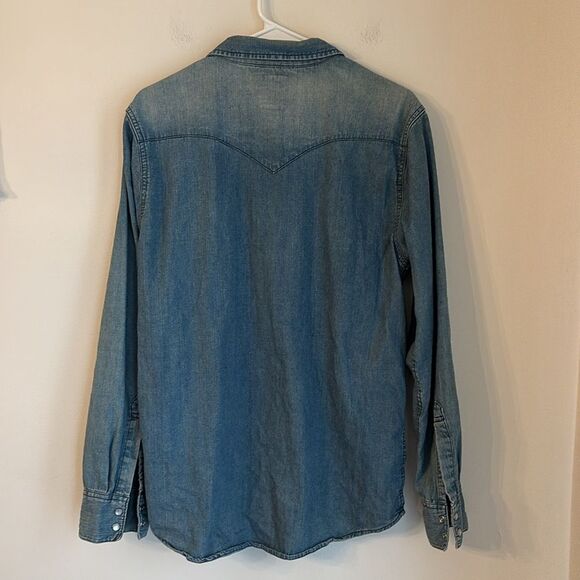 Levi’s Men’s Pearl button Snap Western wear long sleeve chambray shirt medium - Picture 8 of 9